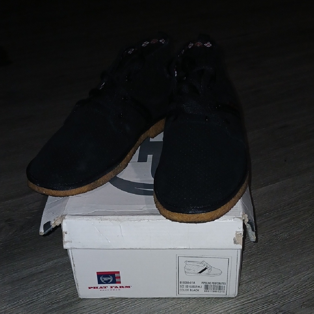 Phat Farm Pipeline Perforated Black suede leather chukka boots Sz 10.5 EUC